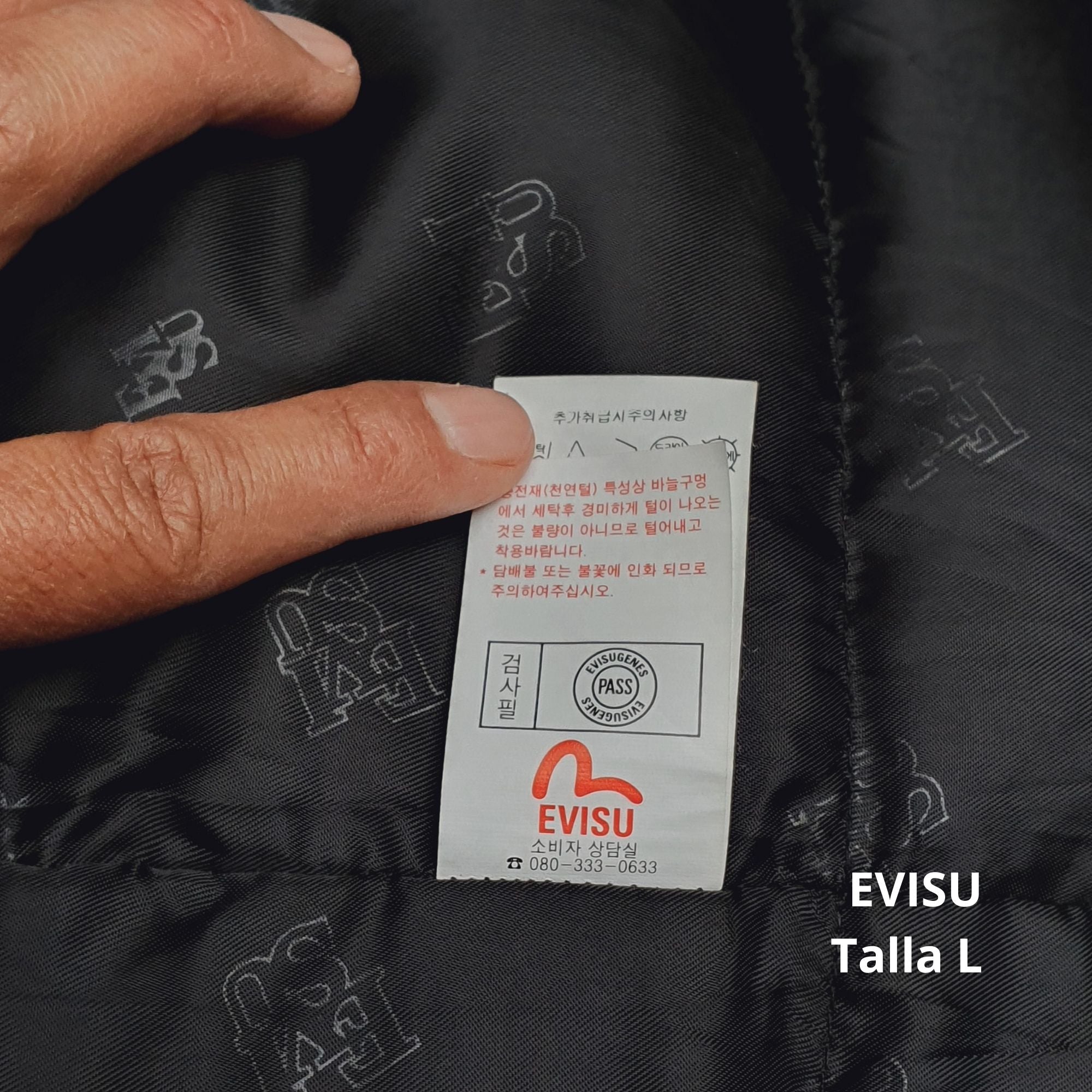 Chamarra de plumón EVISU – Talla L